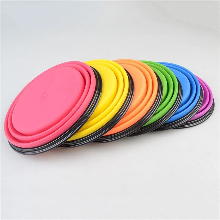 Silicone Dog Food Bowl With Carabiner